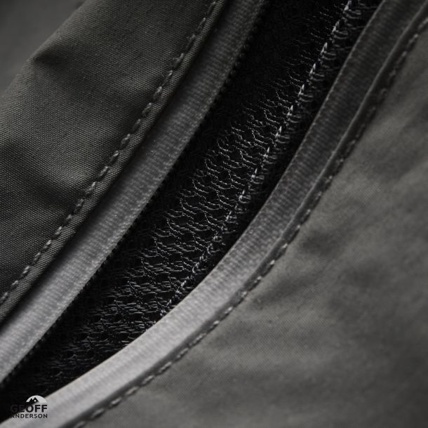 Urus Light Svart Jumbo X