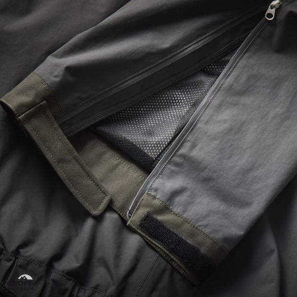 Urus Light Svart Jumbo X